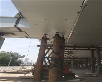 海拉爾高架橋，頂橋施工中